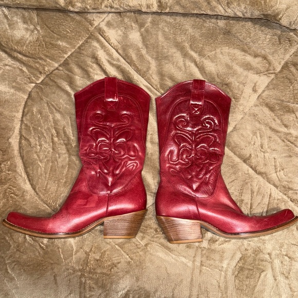 Penny Loves Kenny Red Boots - Picture 4 of 8